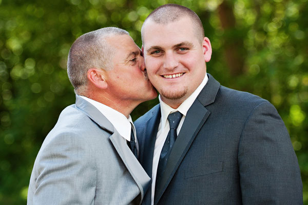 groom with father